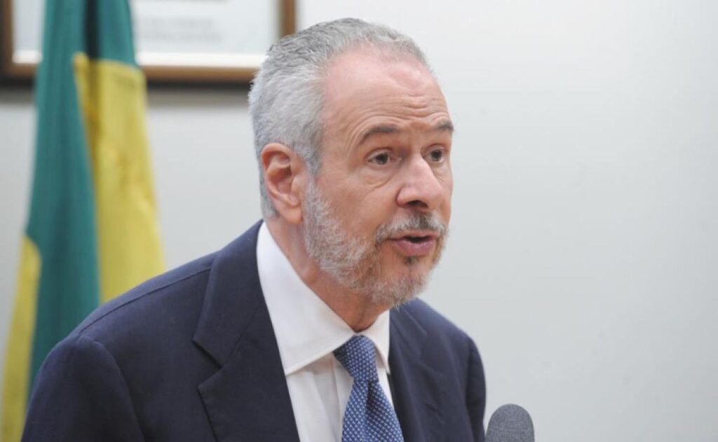 em-carta,-presidente-da-cop30-cobra-planos-climaticos-e-defende-o-pix