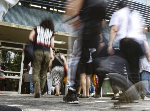 enem-2025:-4,8-milhoes-participam-do-1°-dia-de-provas-neste-domingo