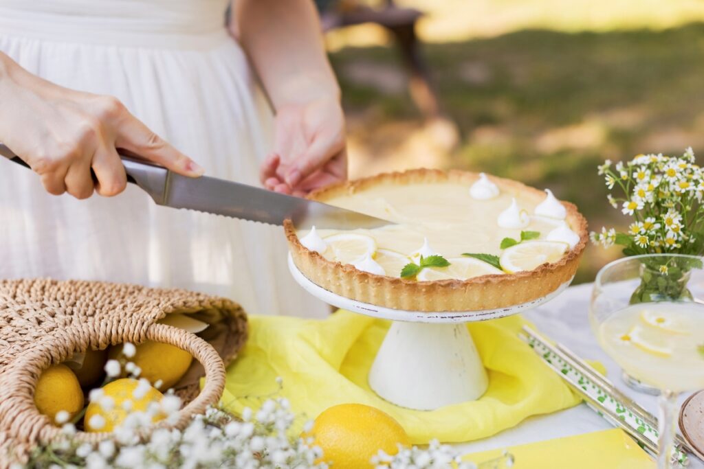 veja-como-fazer-uma-torta-de-limao-facil-e-rapida-para-adocar-o-dia