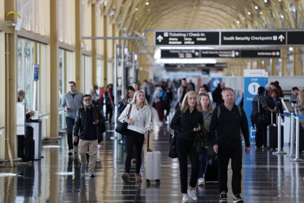 cresce-para-1,5-mil-o-numero-de-voos-cancelados-em-shutdown-dos-eua