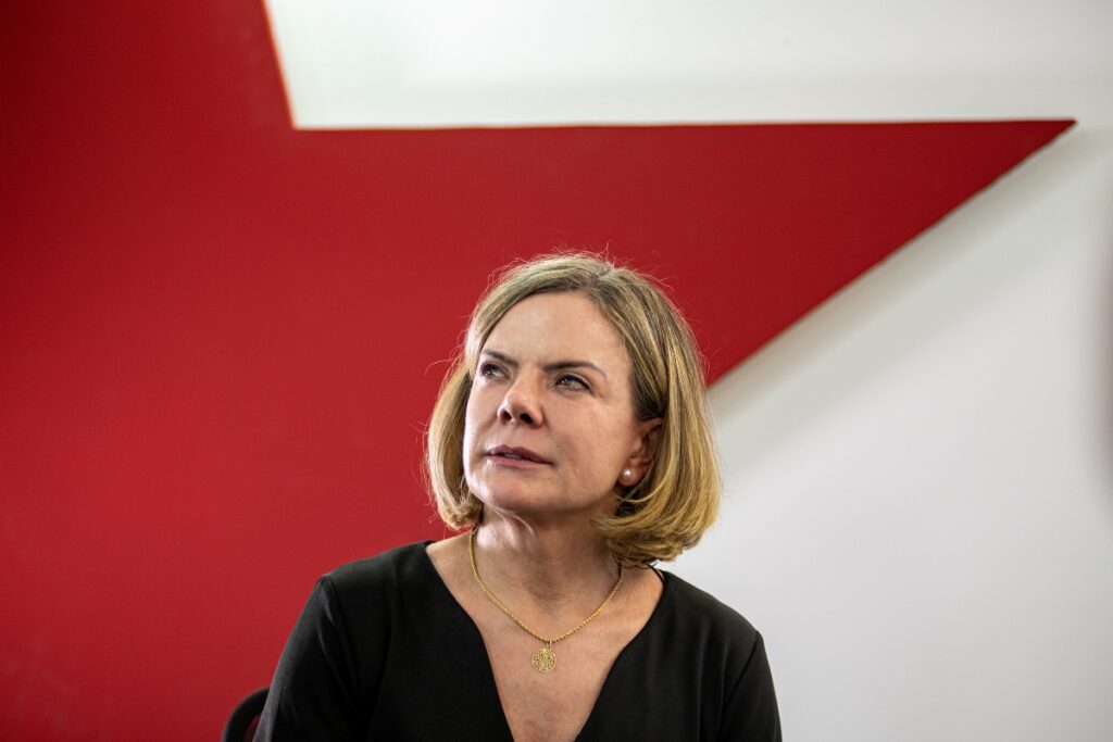 prefeita-petista-recusa-convite-de-gleisi-hoffmann-para-2026