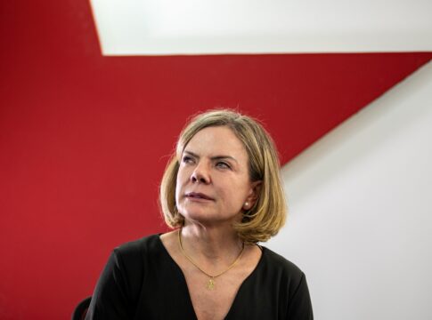 prefeita-petista-recusa-convite-de-gleisi-hoffmann-para-2026