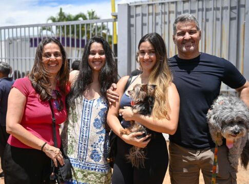 estudante-do-df-usa-amuleto-indicado-por-marcia-sensitiva-para-o-enem