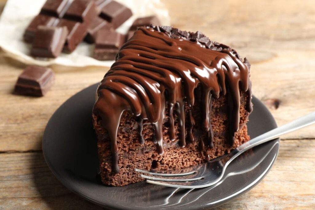 aprenda-a-fazer-bolo-de-chocolate-vegano-fofinho-e-cheio-de-sabor