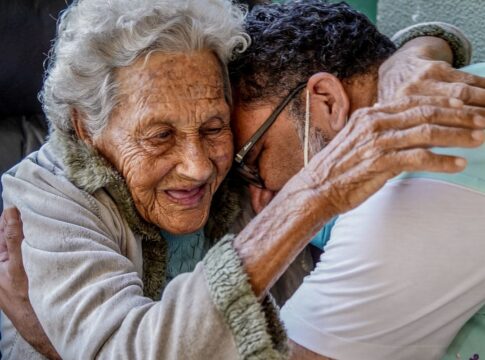 redacao-do-enem-2025-aborda-as-perspectivas-para-o-envelhecimento