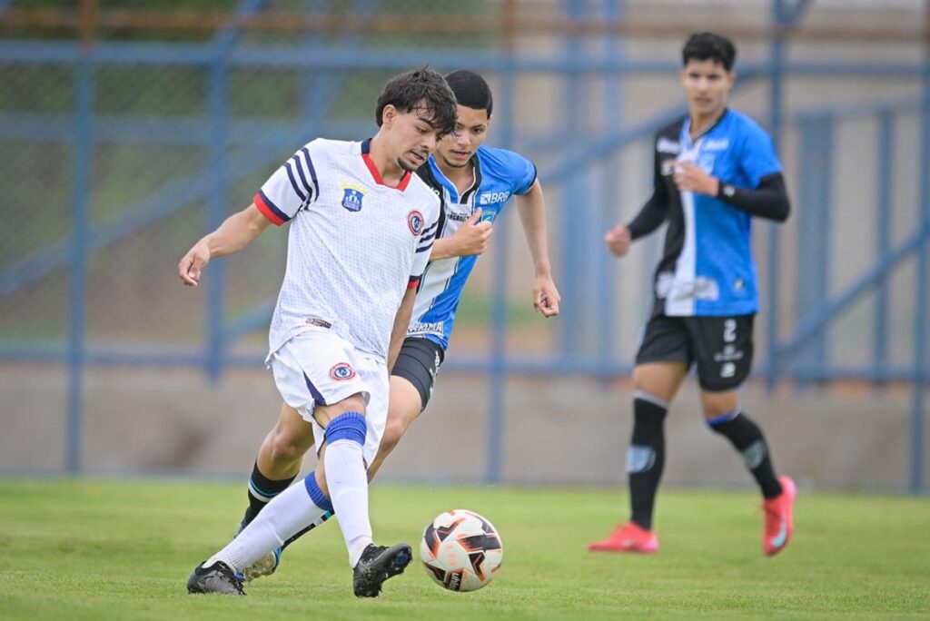 penharol-e-capital-saem-na-frente-nas-semifinais-do-candangao-sub-17