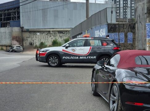 motorista-de-bmw-atropela-e-mata-suspeito-que-tentava-assaltar-porsche