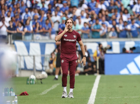 zubeldia,-do-fluminense,-diz-nao-ter-sorte-com-arbitragem;-entenda