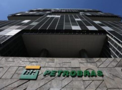 com-lucro-exorbitante,-petrobras-acumula-dividas-e-beneficios-fiscais-bilionarios