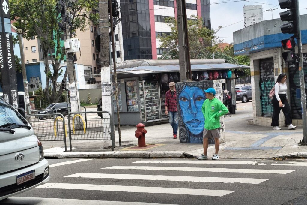 tempo-dos-semaforos-desagrada-paulistanos,-que-acumulam-queixas-no-156