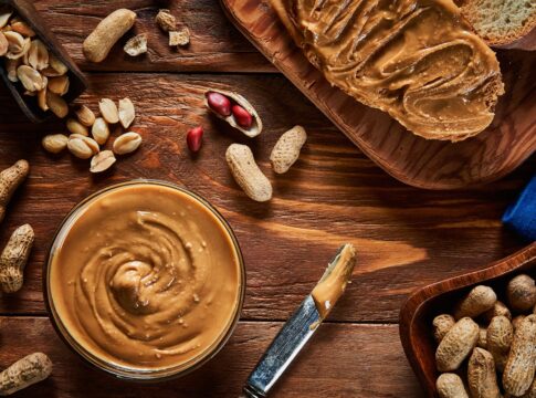 vale-a-pena-comprar-pasta-de-amendoim-integral?-entenda-as-diferencas