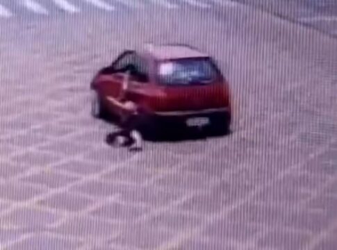 ex-arrasta-de-proposito-mulher-presa-a-carro-em-goias.-video