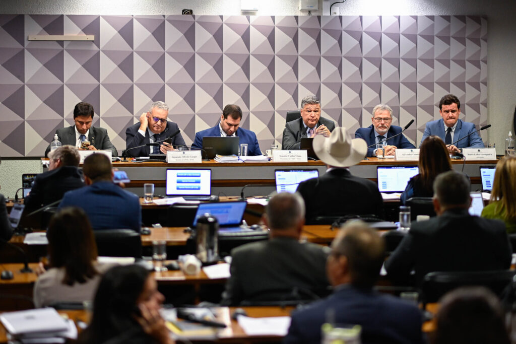 cpmi-do-inss-ouve-dirigente-de-associacao-investigada.-acompanhe