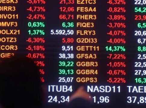 bolsa-sobe-pela-14a-vez-seguida-e-ultrapassa-os-155-mil-pontos