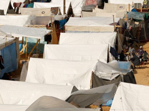 segundo-acnur,-sete-em-cada-dez-deslocados-enfrentam-ameaca-climatica