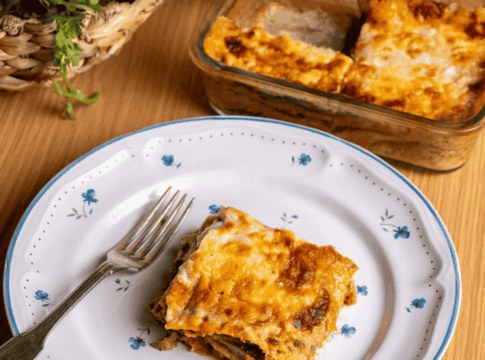 torta-de-carne-moida-com-batatas-na-travessa-e-pratica-e-perfeita