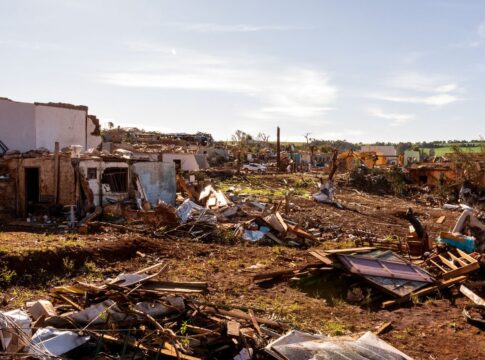 medicos-e-psicologos-do-sus-atendem-vitimas-do-tornado-no-parana