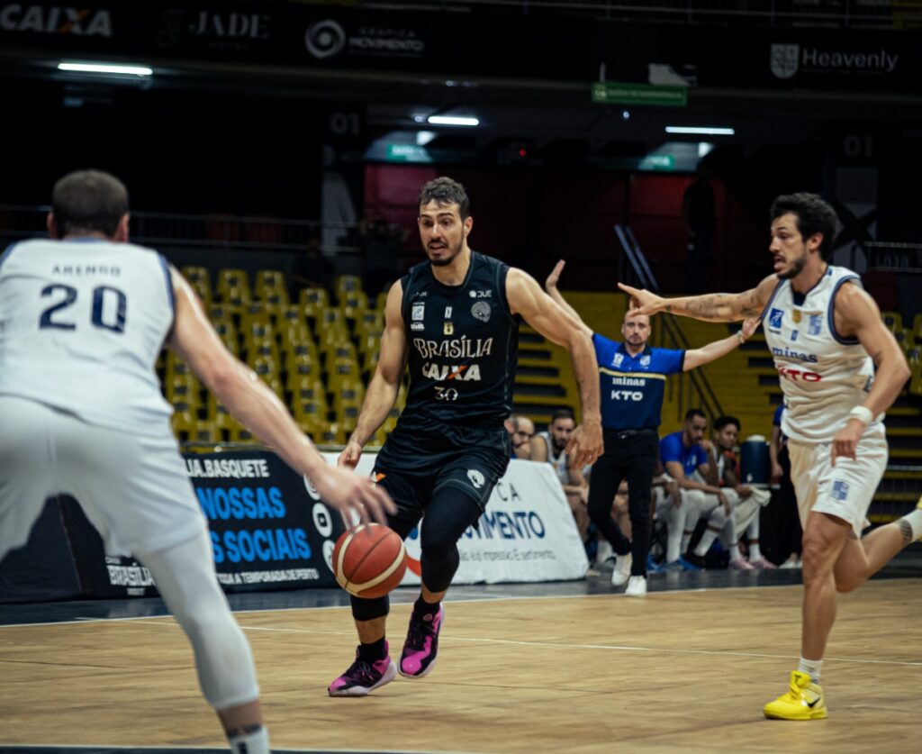 brasilia-basquete-quebra-tabu-historico-e-vence-o-minas-pelo-nbb