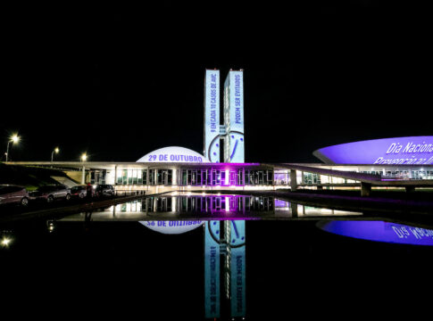 a-cada-6-minutos-1-pessoa-morre-de-avc-no-brasil,-reconheca-os-sinais