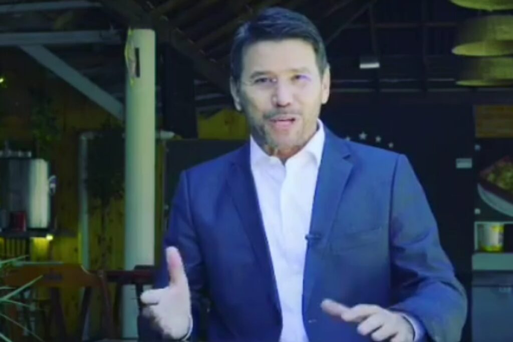 quem-e-cesar-filho,-apresentador-que-sofreu-grave-acidente-de-moto