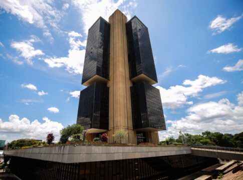 inflacao-comportada-indica-corte-de-juros-em-janeiro,-dizem-analistas