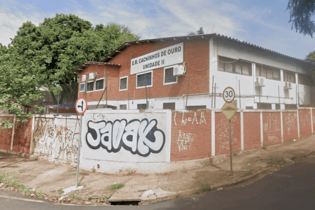 professora-acha-municoes-de-pistola-dentro-de-mochila-de-aluno