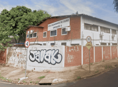 professora-acha-municoes-de-pistola-dentro-de-mochila-de-aluno