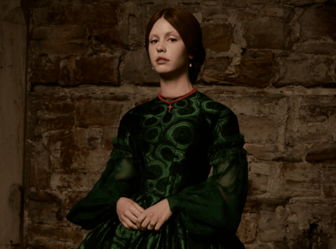 figurinos-de-mia-goth-em-frankenstein-revelam-conexoes-com-o-monstro