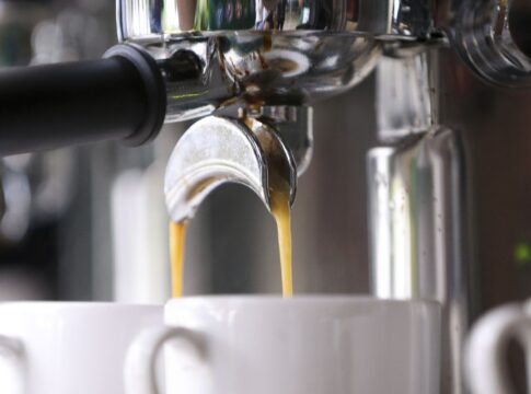 estudo-diz-que-cafe-reduz-risco-de-recorrencia-de-arritmia-cardiaca