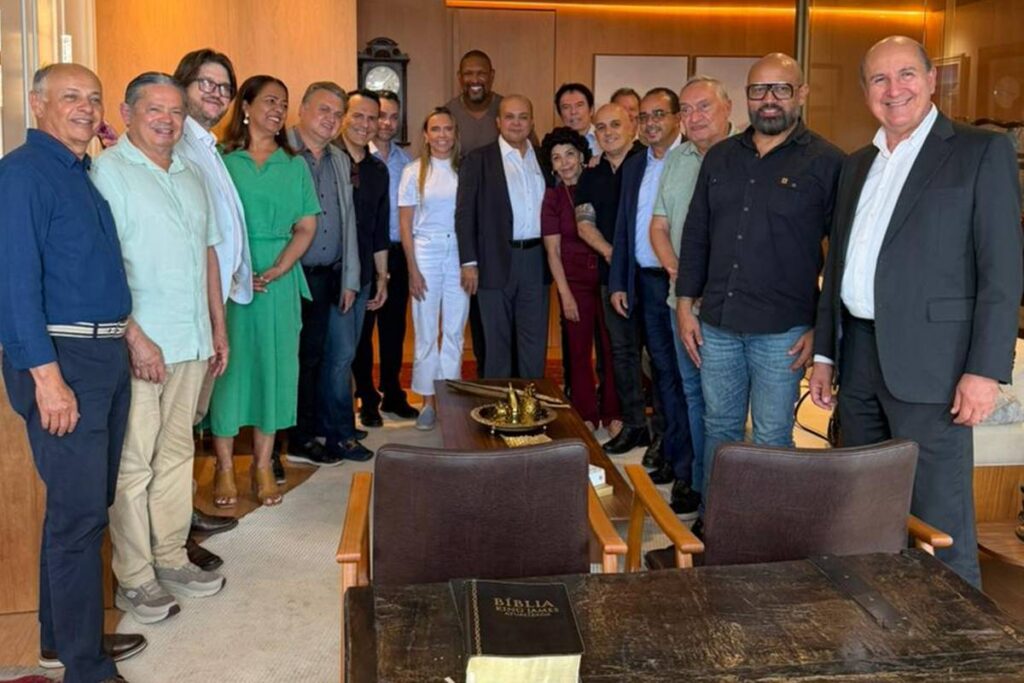 lideres-evangelicos-recebem-ibaneis,-celina-leao-e-gustavo-rocha