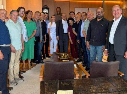 lideres-evangelicos-recebem-ibaneis,-celina-leao-e-gustavo-rocha