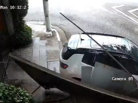 antes-de-destruir-portao-de-motel,-mulher-curtia-“after”-com-3-amigas