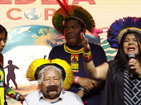todos-da-mesma-aldeia:-cop30-mobiliza-3-mil-indigenas-em-belem