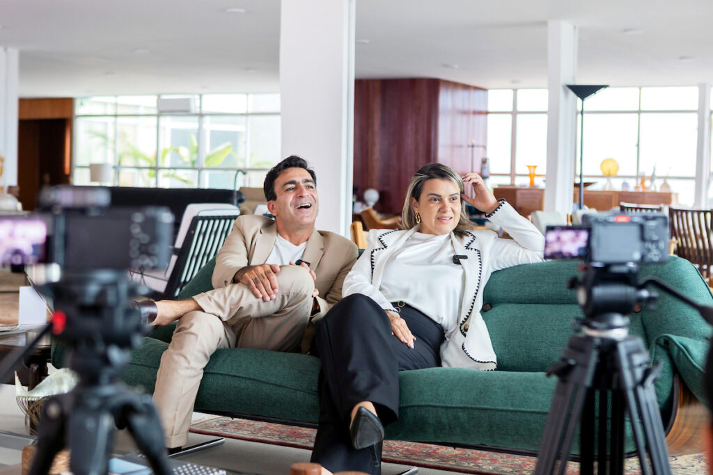 conheca-a-aquiles-gallery,-lar-de-memoria-e-modernismo-em-movimento