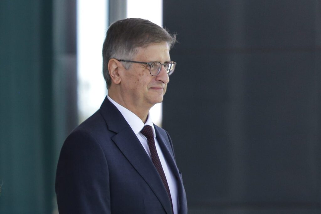 por-45-votos-a-26,-senado-aprova-reconducao-do-gonet-na-pgr