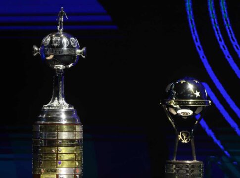 libertadores-e-sul-americana:-finais-terao-tecnologia-de-impedimento