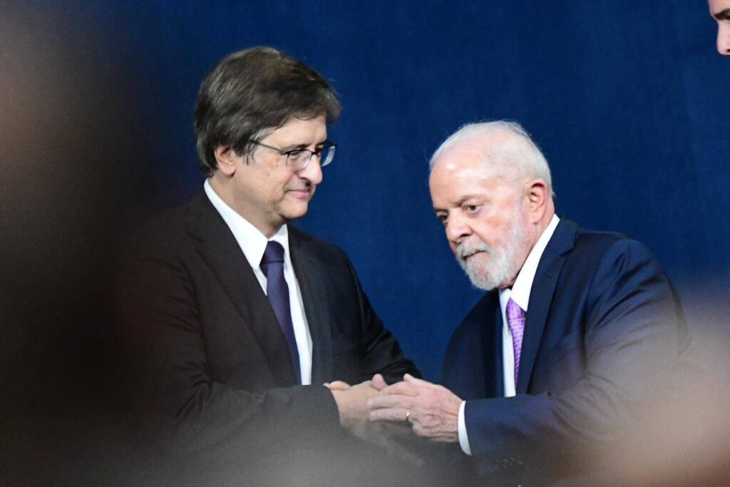 margem-apertada-na-reconducao-de-gonet-alerta-governo-sobre-messias