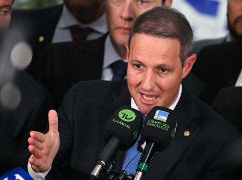 derrite-faz-4o-relatorio-de-pl,-modula-fundo-da-pf-e-define-faccoes