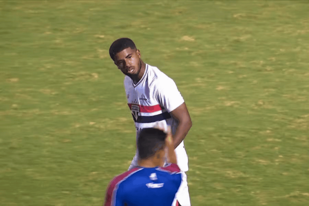 jogador-do-sao-paulo-acusa-atacante-do-fortaleza-de-racismo-no-sub-20