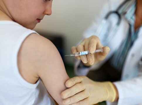 matricula-em-rede-publica-do-litoral-exigira-declaracao-de-vacinacao