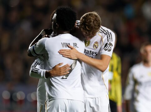 zagueiro-do-real-madrid-defende-vini-jr.-e-fala-em-exagero-da-imprensa