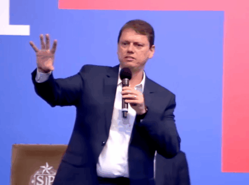 educacao-em-sp:-“diploma-tem-cada-vez-menos-relevancia”,-diz-tarcisio