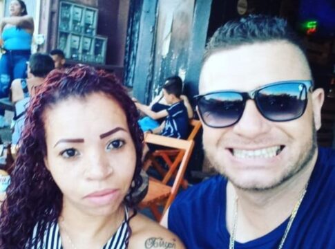 mulher-que-cortou-penis-do-marido,-tema-de-podcast-do-metropoles,-deixa-prisao-apos-683-dias