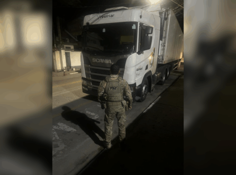 caminhoneiro-sofre-sequestro-relampago-em-rodovia-na-grande-sao-paulo