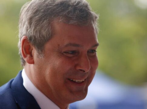 lider-do-pt-comemora-voto-de-moraes-para-tornar-eduardo-reu-por-coacao