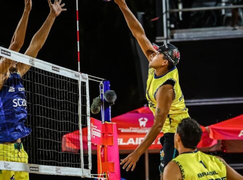 duplas-do-brasil-estreiam-com-6-vitorias-no-mundial-de-volei-de-praia