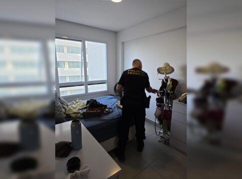 funcionaria-da-caixa-e-alvo-da-pf-por-fraudar-cadastros-e-desviar-fgts