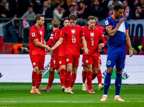 eliminatorias:-em-jogo-movimentado,-holanda-e-polonia-ficam-no-1-x-1