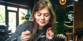 sopa-cremosa-aquece-e-ate-alivia-os-sintomas-da-gripe;-aprenda-agora