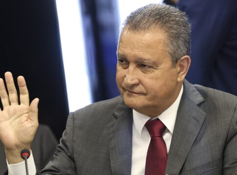 rui-costa:-reducao-de-tarifas-dos-eua-e-resultado-da-atuacao-do-governo